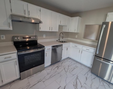 16303 Taconic Circle - Photo Thumbnail 16