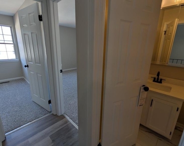 16303 Taconic Circle - Photo Thumbnail 25