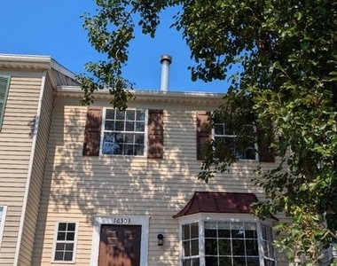 16303 Taconic Circle - Photo Thumbnail 2