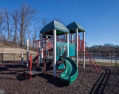 2322 Merseyside Drive - Photo Thumbnail 36