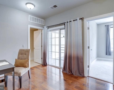 2322 Merseyside Drive - Photo Thumbnail 20