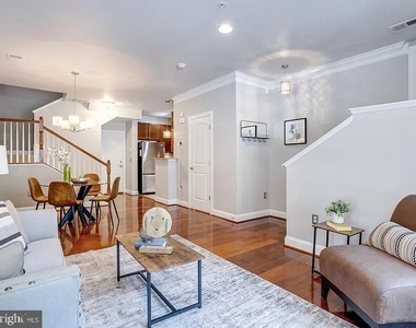 2322 Merseyside Drive - Photo Thumbnail 3