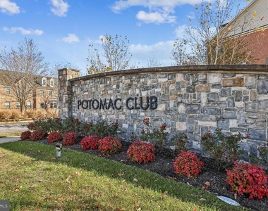2288 Margraf Circle - Photo Thumbnail 20