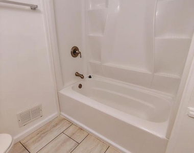 4223 Avon Drive - Photo Thumbnail 16