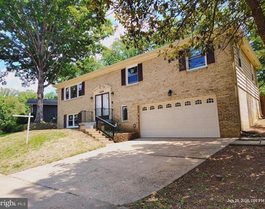 4223 Avon Drive - Photo Thumbnail 2
