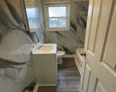 1735 Meadow Lane - Photo Thumbnail 9