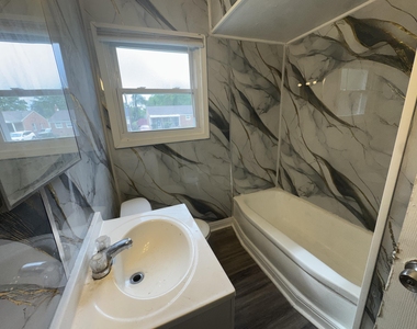 1735 Meadow Lane - Photo Thumbnail 8