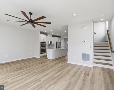 14153 Slate Street - Photo Thumbnail 7