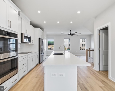 14153 Slate Street - Photo Thumbnail 12