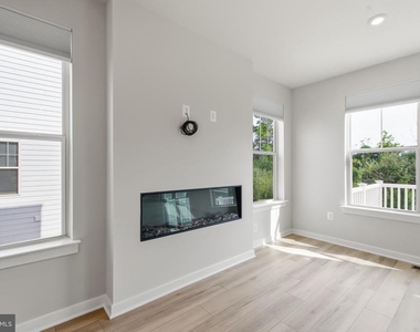 14153 Slate Street - Photo Thumbnail 6