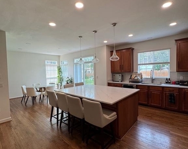 5980 Twin Branch Court - Photo Thumbnail 9