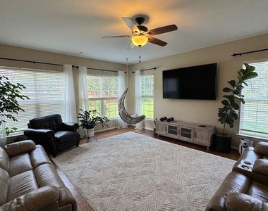 5980 Twin Branch Court - Photo Thumbnail 4