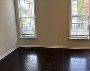 9244 Prescott Avenue - Photo Thumbnail 8