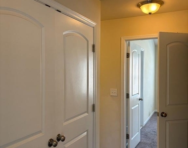 9244 Prescott Avenue - Photo Thumbnail 17