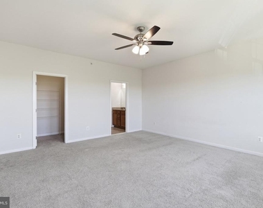 43860 Artsmith Terrace - Photo Thumbnail 15