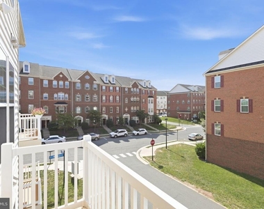43860 Artsmith Terrace - Photo Thumbnail 12