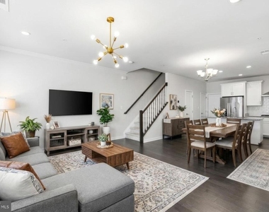 43185 Mongold Square - Photo Thumbnail 2