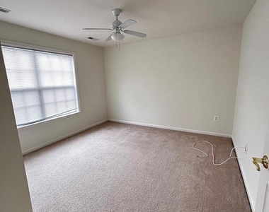 20672 Sutherlin Place - Photo Thumbnail 13