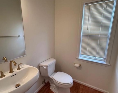 20672 Sutherlin Place - Photo Thumbnail 7