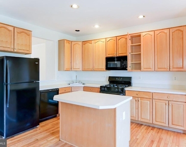 20717 Waterfall Branch Terrace - Photo Thumbnail 11