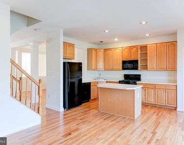 20717 Waterfall Branch Terrace - Photo Thumbnail 10