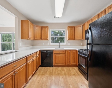 20590 Cornstalk Terrace - Photo Thumbnail 9