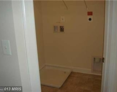 1709 Taymount Terrace Ne - Photo Thumbnail 23