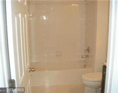 1709 Taymount Terrace Ne - Photo Thumbnail 4