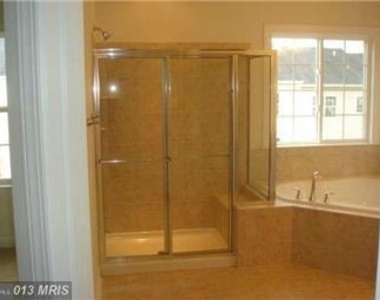1709 Taymount Terrace Ne - Photo Thumbnail 18