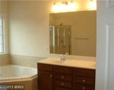 1709 Taymount Terrace Ne - Photo Thumbnail 20