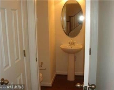 1709 Taymount Terrace Ne - Photo Thumbnail 11