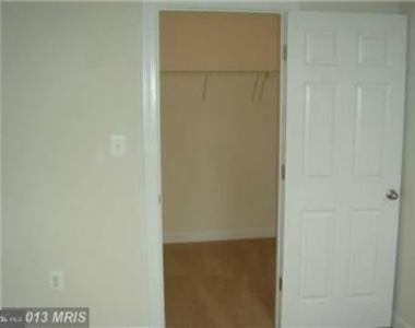 1709 Taymount Terrace Ne - Photo Thumbnail 7