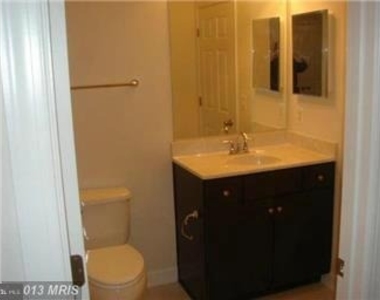 1709 Taymount Terrace Ne - Photo Thumbnail 5