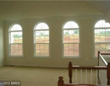 1709 Taymount Terrace Ne - Photo Thumbnail 10