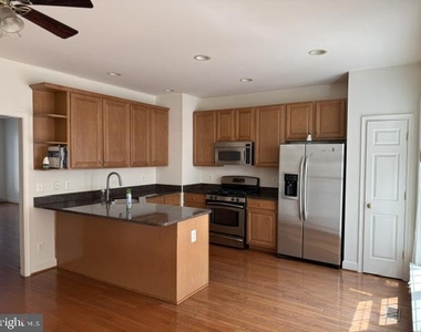 2461 Terra Cotta Circle - Photo Thumbnail 10