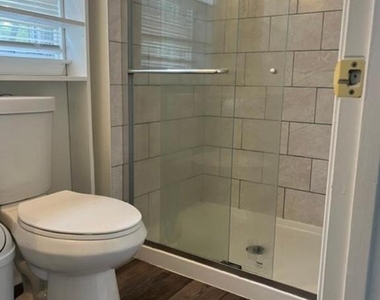 8607 Beekman Place - Photo Thumbnail 6