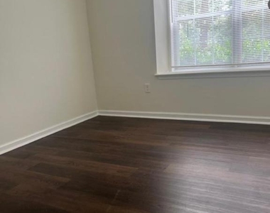 8607 Beekman Place - Photo Thumbnail 8