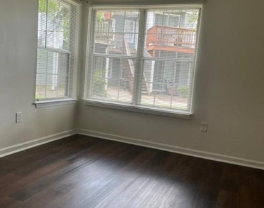 8607 Beekman Place - Photo Thumbnail 4