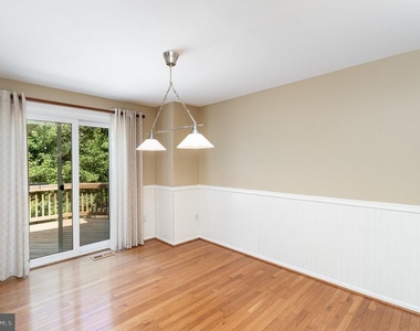 6580 Lochleigh Court - Photo Thumbnail 9