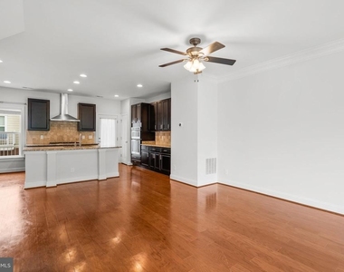 9655 Pullman Place - Photo Thumbnail 6