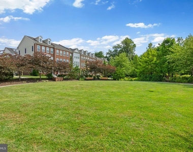9655 Pullman Place - Photo Thumbnail 29