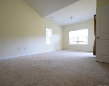 2541 Spinnaker Drive - Photo Thumbnail 7