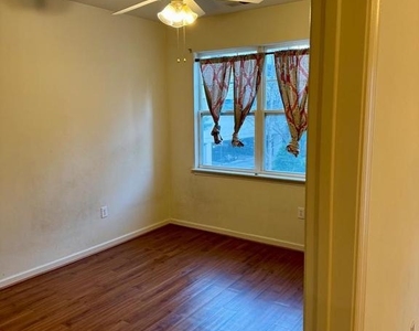 12945 Centre Park Circle - Photo Thumbnail 11