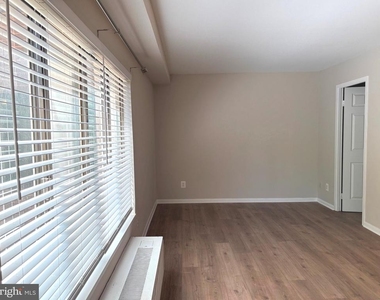 6001 Arlington Boulevard - Photo Thumbnail 10