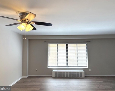 6001 Arlington Boulevard - Photo Thumbnail 7