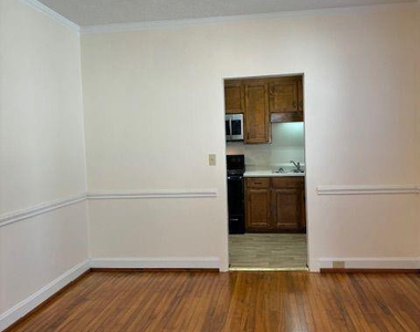 1705 N Pine Street - Photo Thumbnail 2