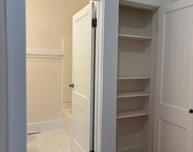 1705 N Pine Street - Photo Thumbnail 11