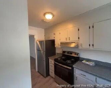 421 Kirkcaldy Court - Photo Thumbnail 4