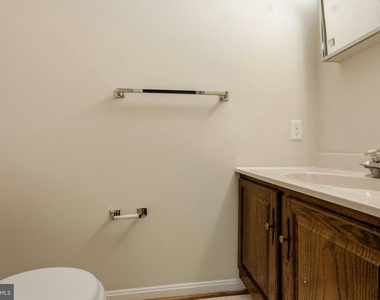 6010 Southward Way - Photo Thumbnail 27