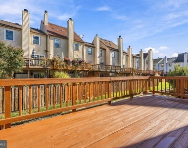 6010 Southward Way - Photo Thumbnail 22